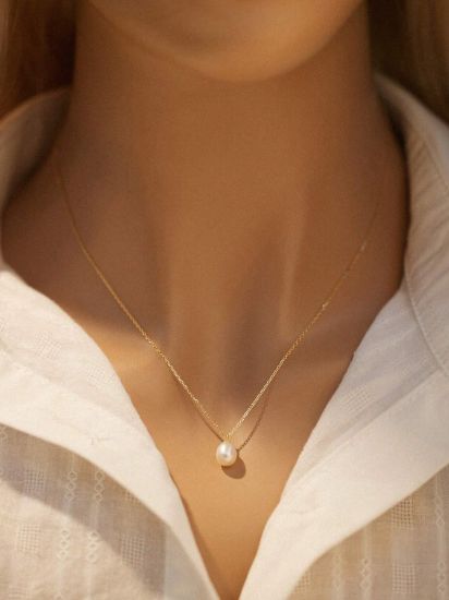 Immagine di Collana in argento bagnato in oro con perla