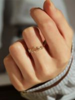 Immagine di Anello con zirconi