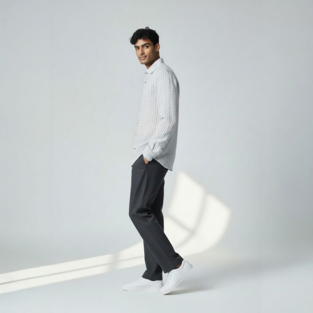 Immagine di Camicia in lino bianca con fantasia marittima