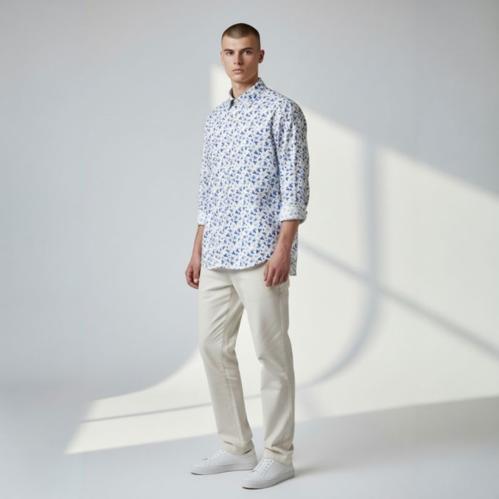 Immagine di Camicia in lino bianca con fantasia floreale blu